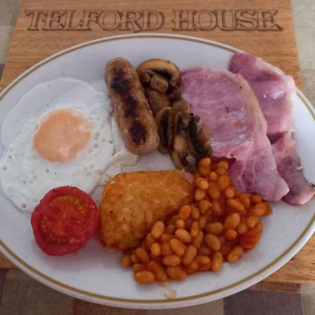 Telford House Bed & Breakfast Milton Keynes Exterior photo